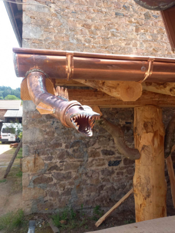 Réalisation d'une gargouille en cuivre à Cluny