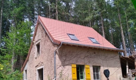 Rénovation d'une toiture en tuile terre cuite type Alpha 10 à Ozolles Charpente Matourine